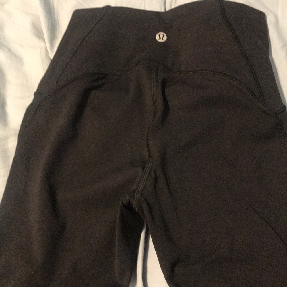 LULULEMON NWOT Capri wunder under HR brushed